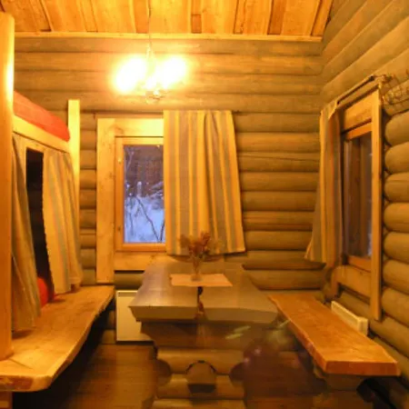 Holiday Vellamo, Leppaniemen Hirsihuvilat Hauho